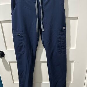 Women’s XXS Figs Navy Yola scrub Pants x2